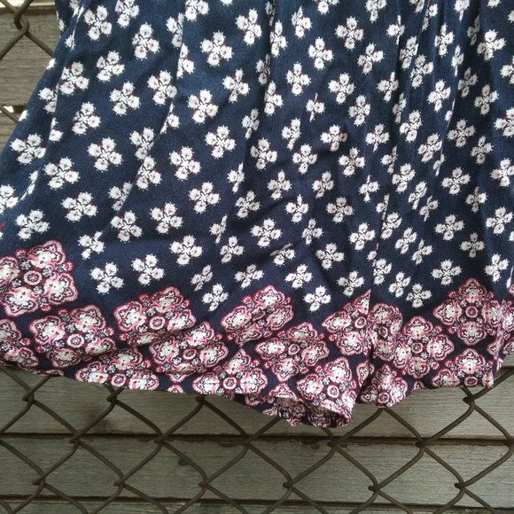 Cape Juby Floral Printed Long Sleeve Romper - Picture 5 of 10